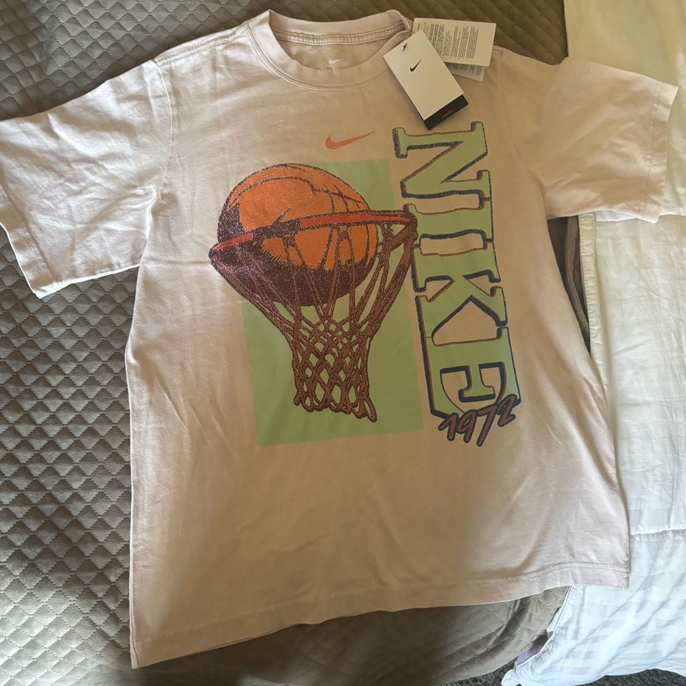 NWT Nike Tee